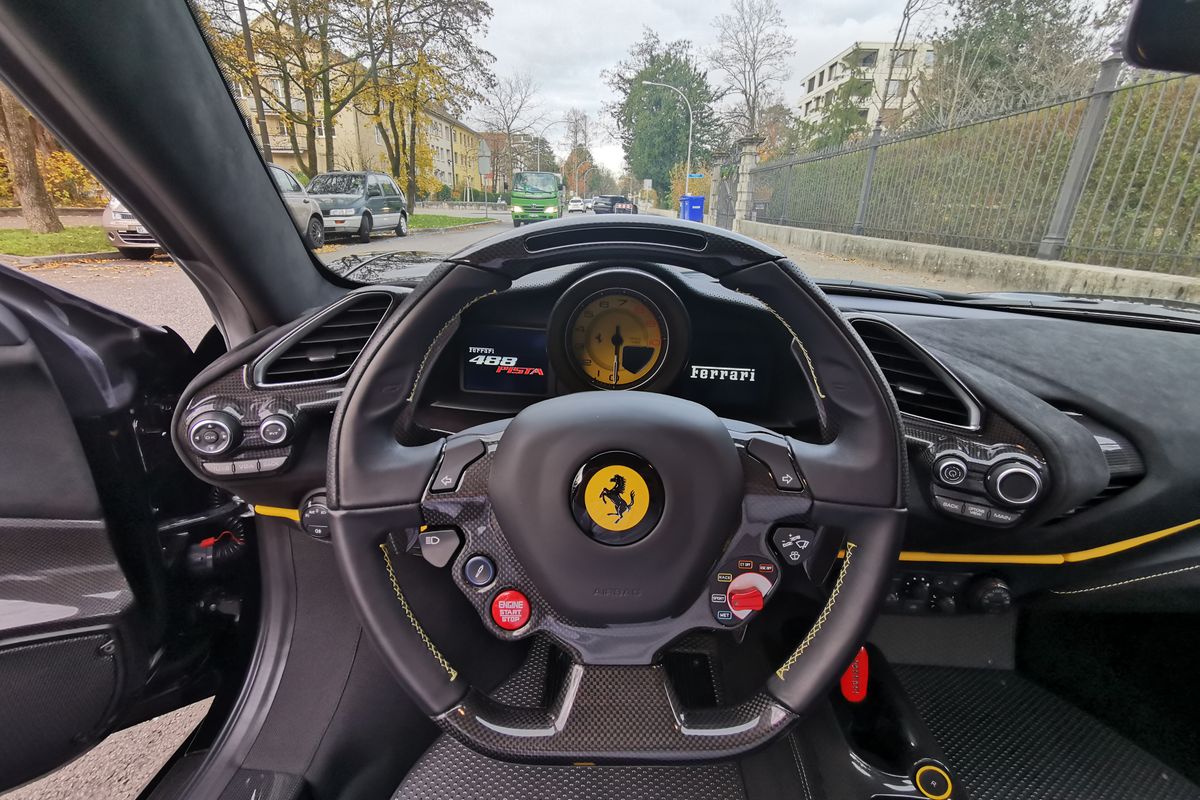 Ferrari 488 Pista