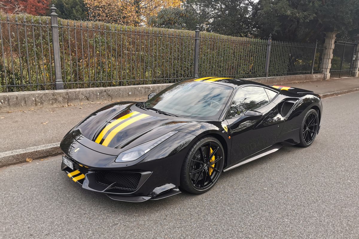 Ferrari 488 Pista