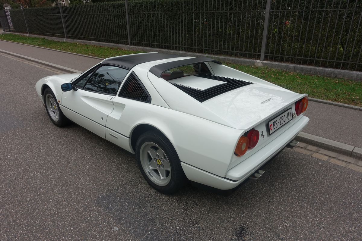 Ferrari 328 GTS