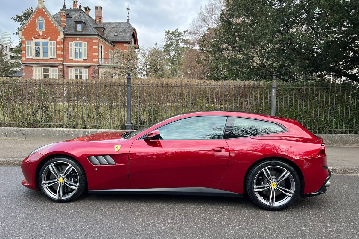 Ferrari GTC4 Lusso