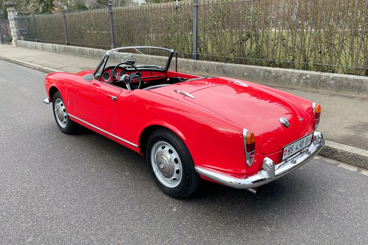 Alfa Romeo Giulia 1600 Spider