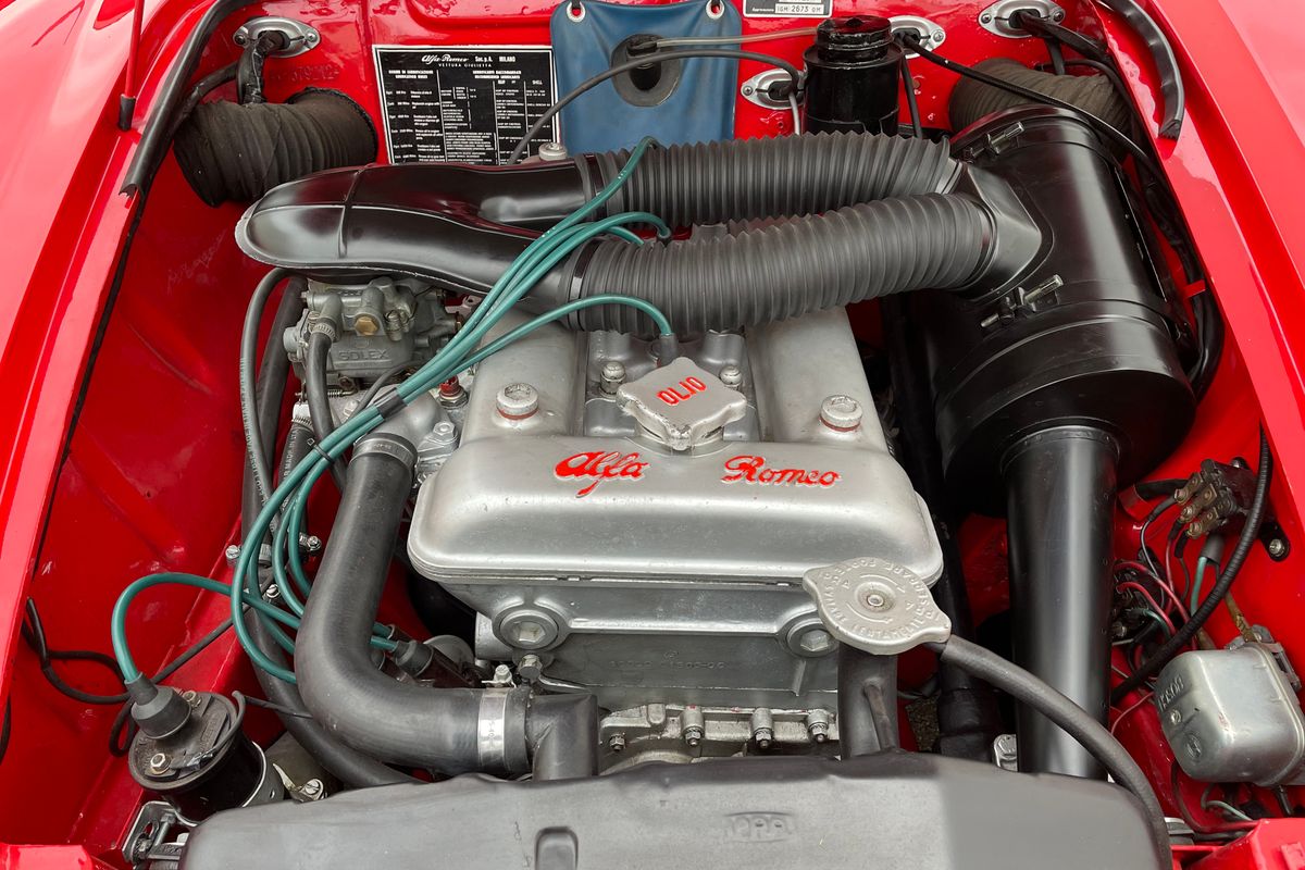 Alfa Romeo Giulia 1600 Spider
