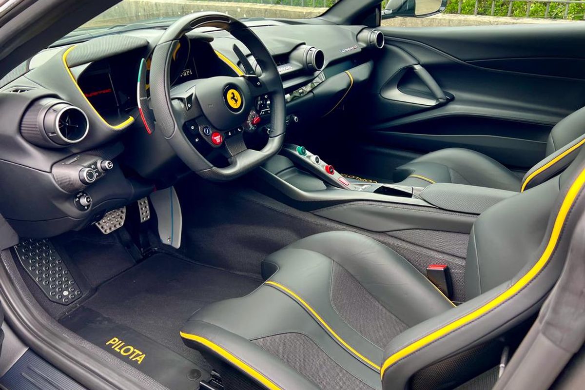 Ferrari 812 Superfast "Tailor Made"