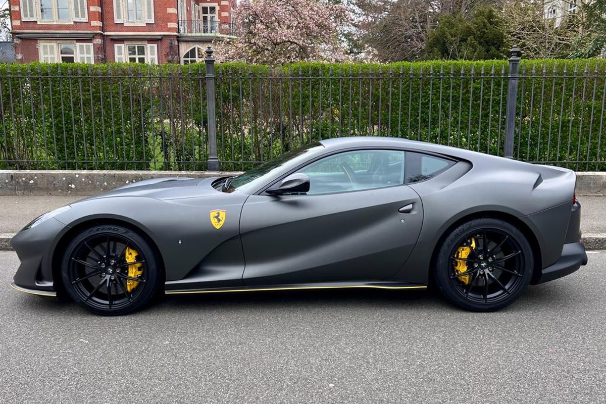 Ferrari 812 Superfast "Tailor Made"