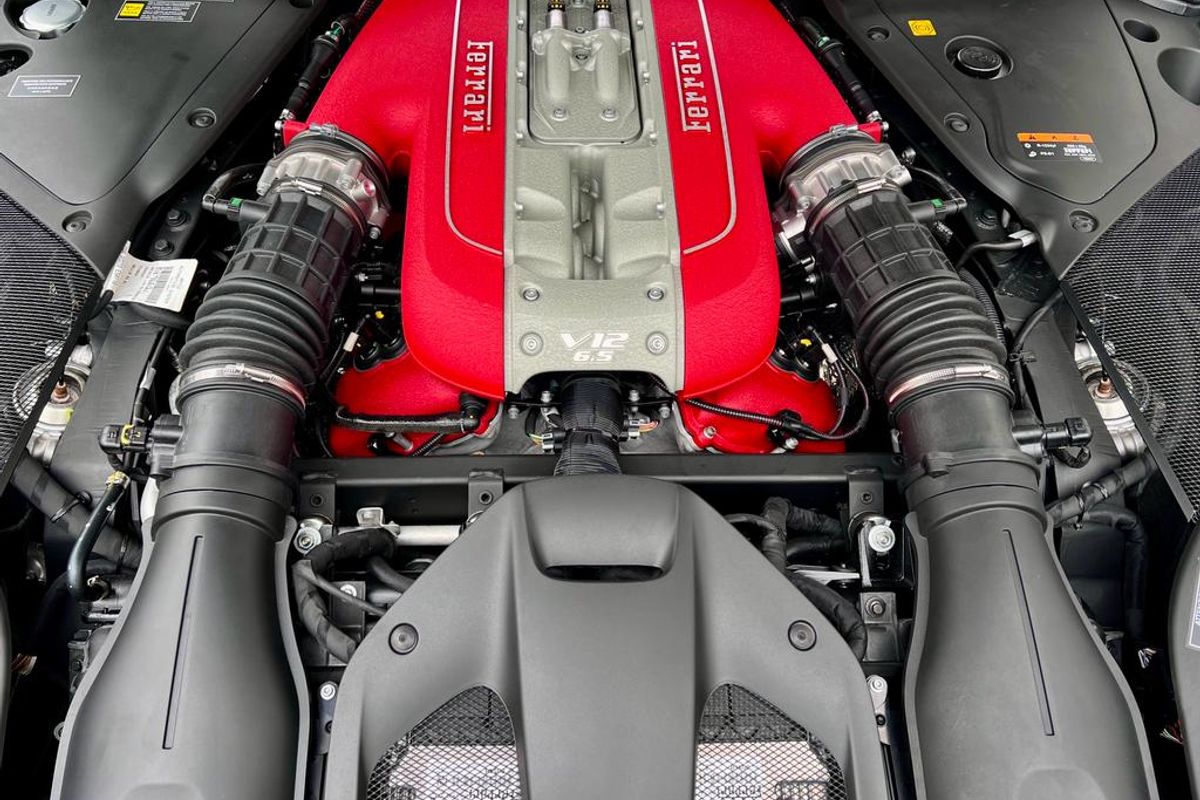 Ferrari 812 Superfast "Tailor Made"