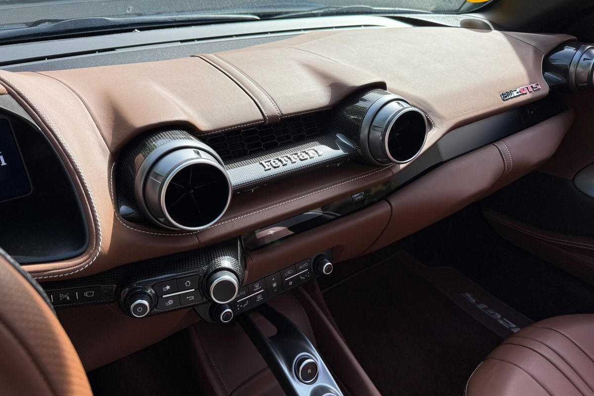 Ferrari 812 GTS