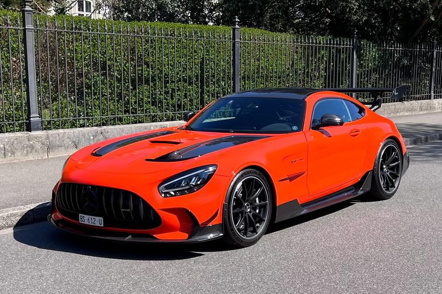 /en/stock/previously-sold/details/mercedes-benz-amg-gt-black-series/403