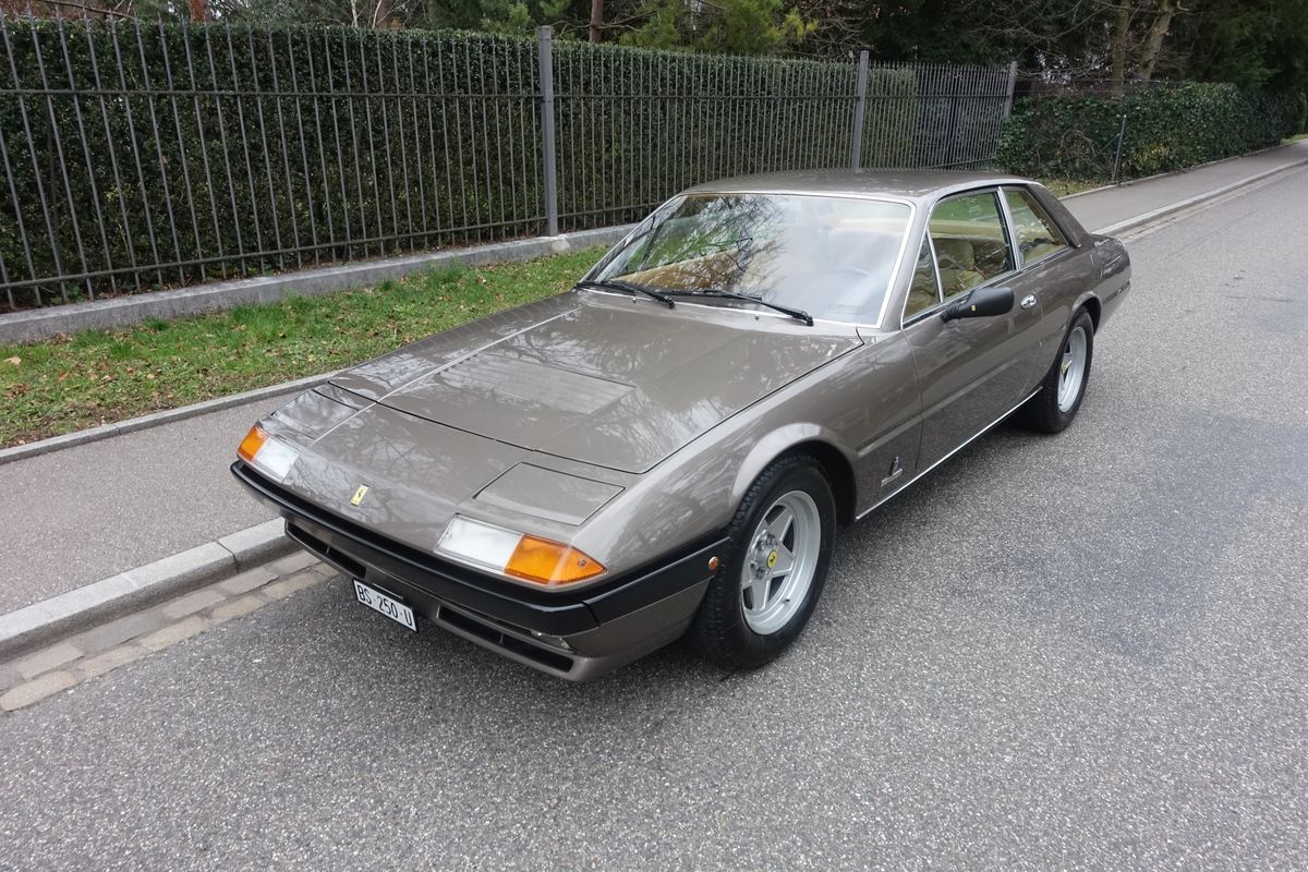 Ferrari 400i