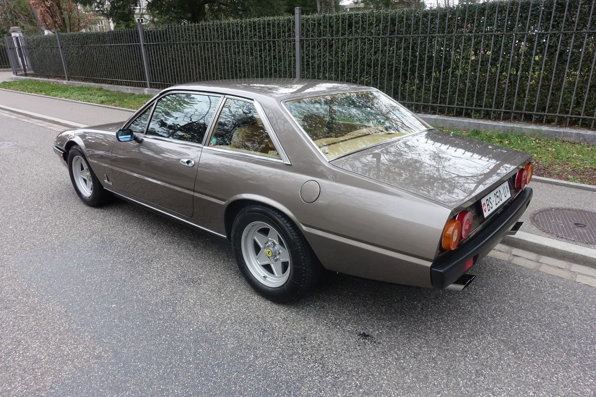 Ferrari 400i