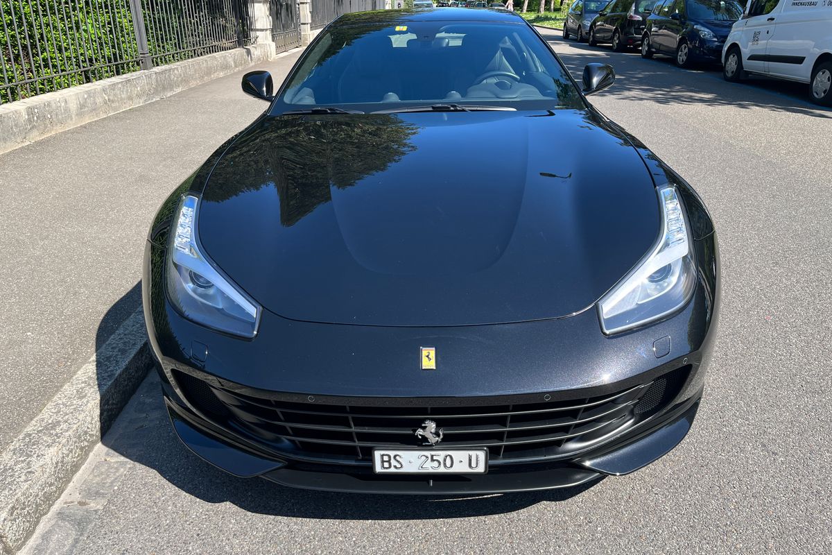 Ferrari GTC4 Lusso T