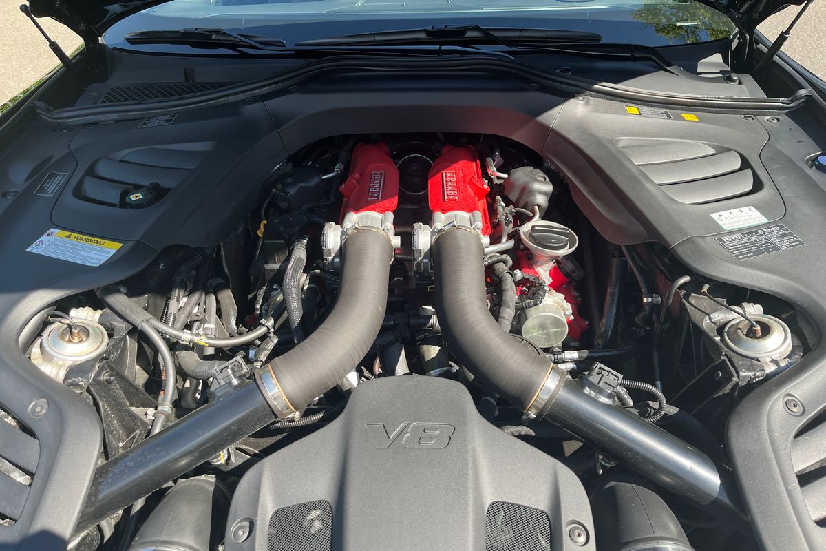 Ferrari GTC4 Lusso T