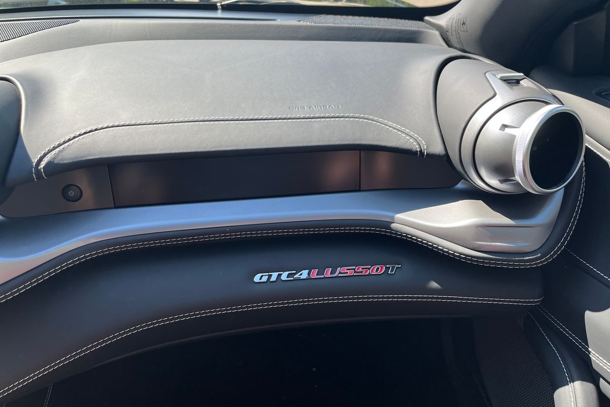 Ferrari GTC4 Lusso T
