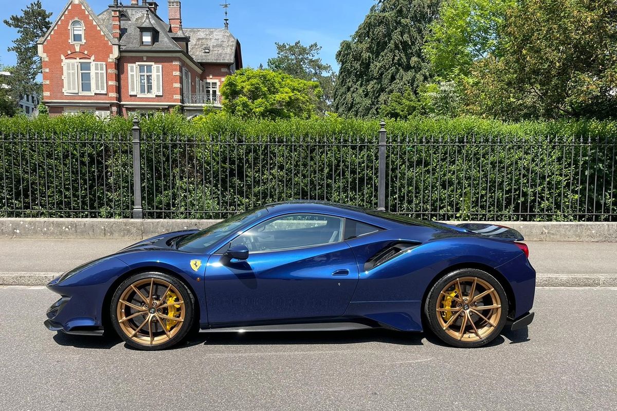Ferrari 488 Pista