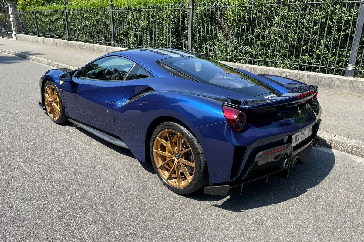 Ferrari 488 Pista