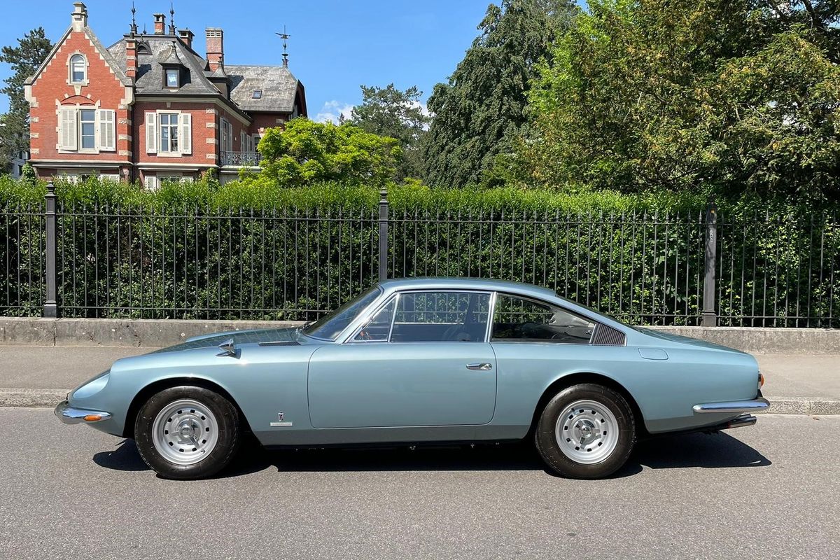 Ferrari 365 GT 2+2