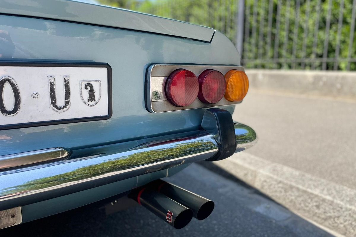 Ferrari 365 GT 2+2