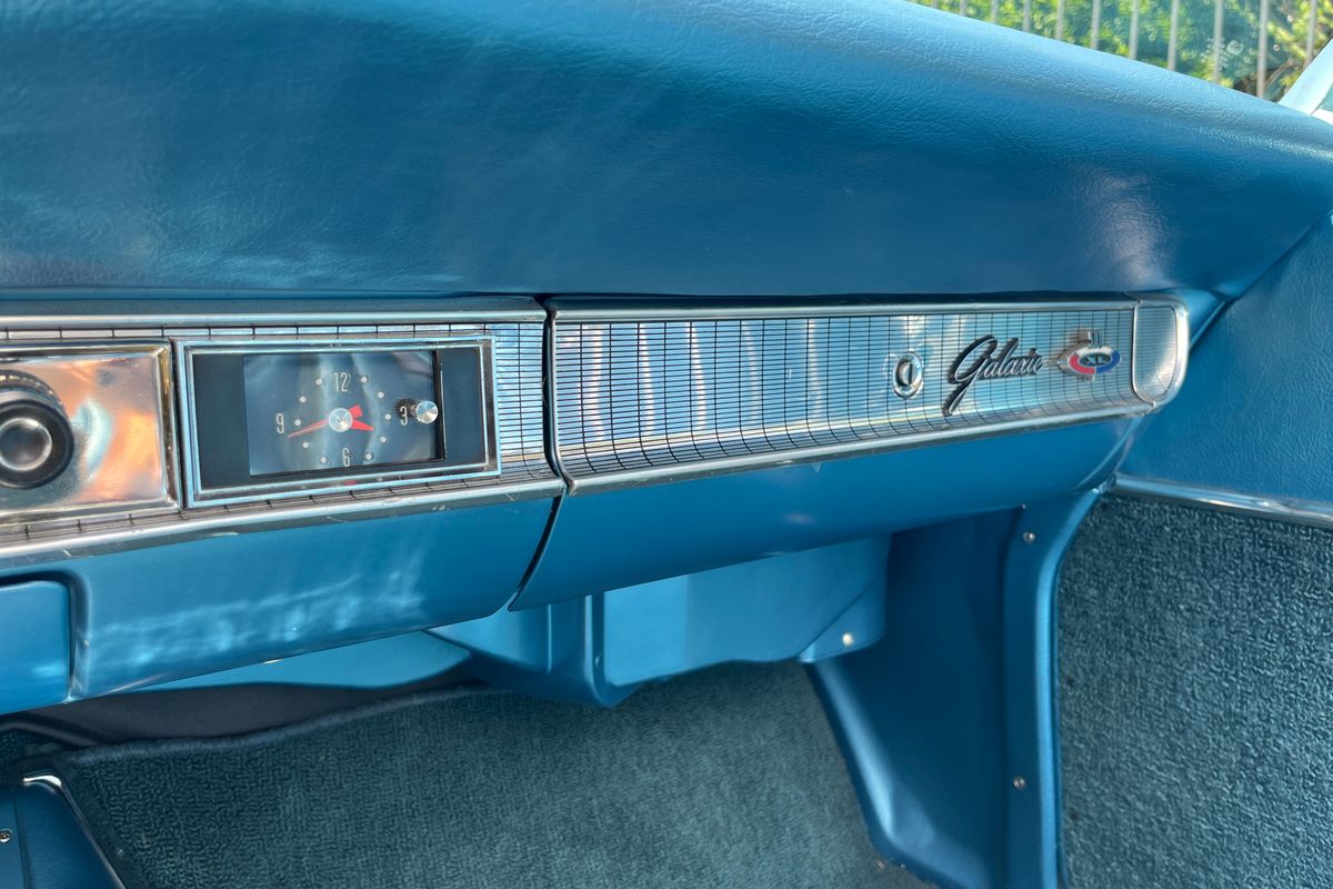 Ford Galaxie 500 XL
