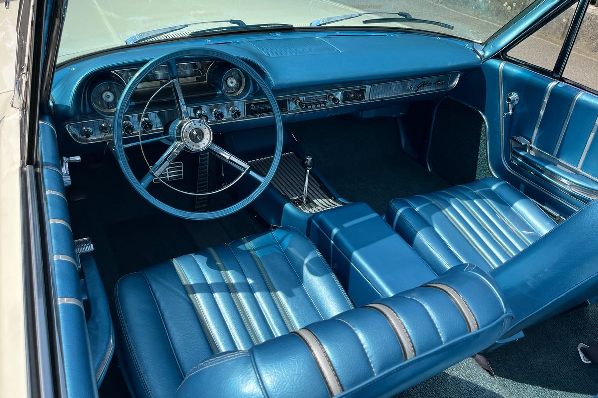 Ford Galaxie 500 XL