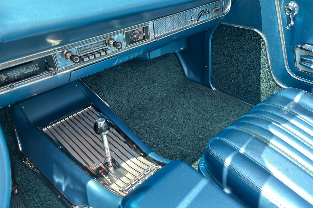 Ford Galaxie 500 XL