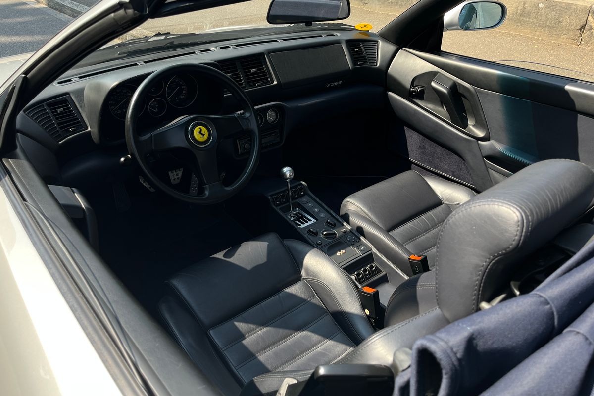 Ferrari F355 Spider