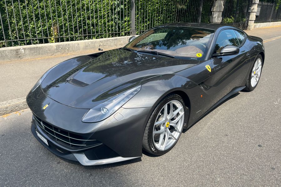 /en/stock/previously-sold/details/ferrari-f12-berlinetta/423