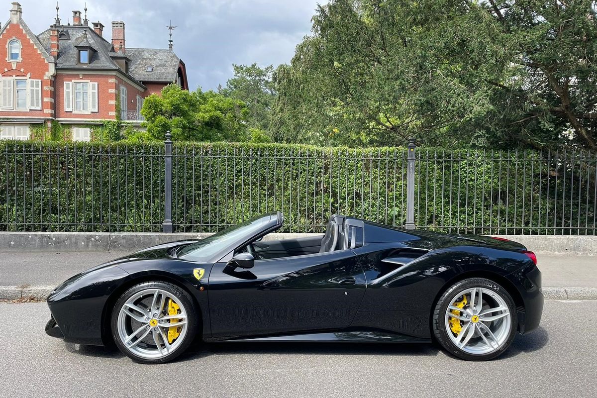 Ferrari 488 Spider