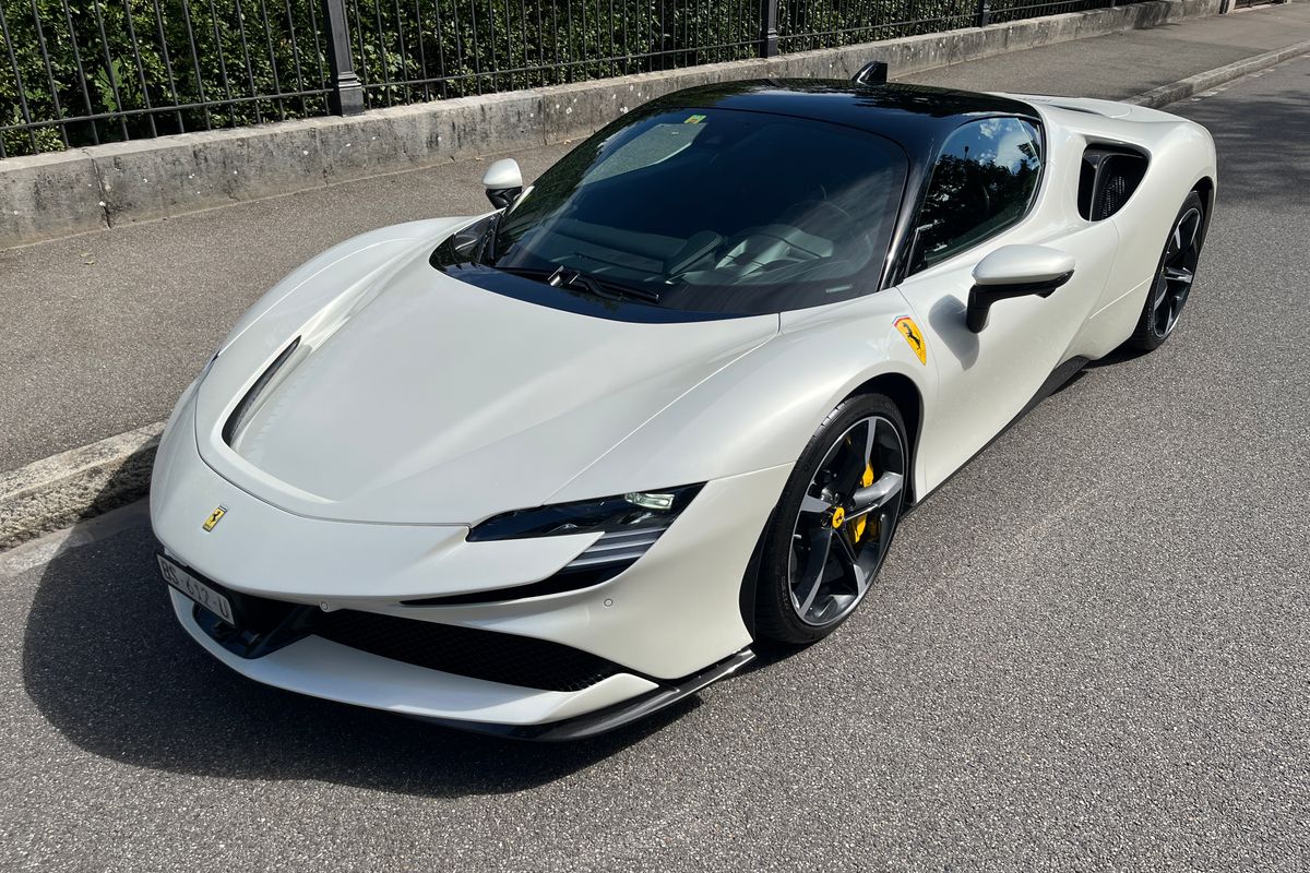 Ferrari SF90 Stradale