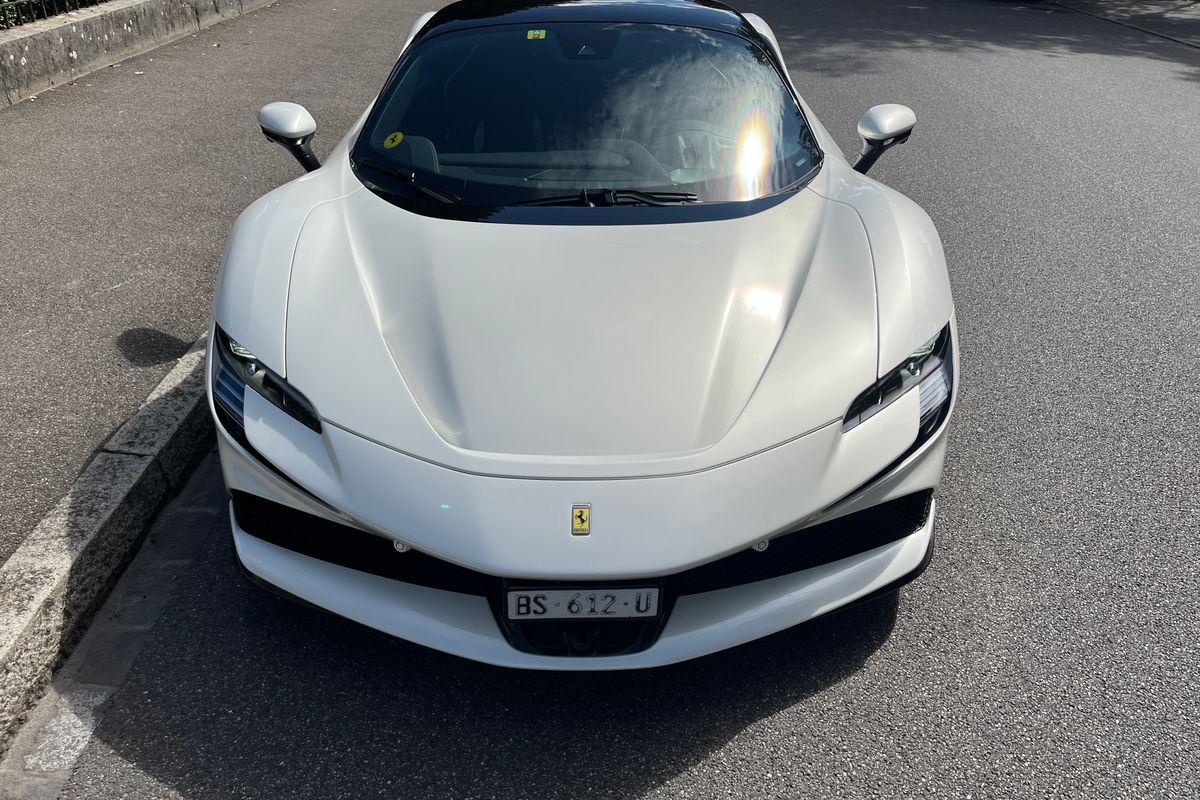 Ferrari SF90 Stradale