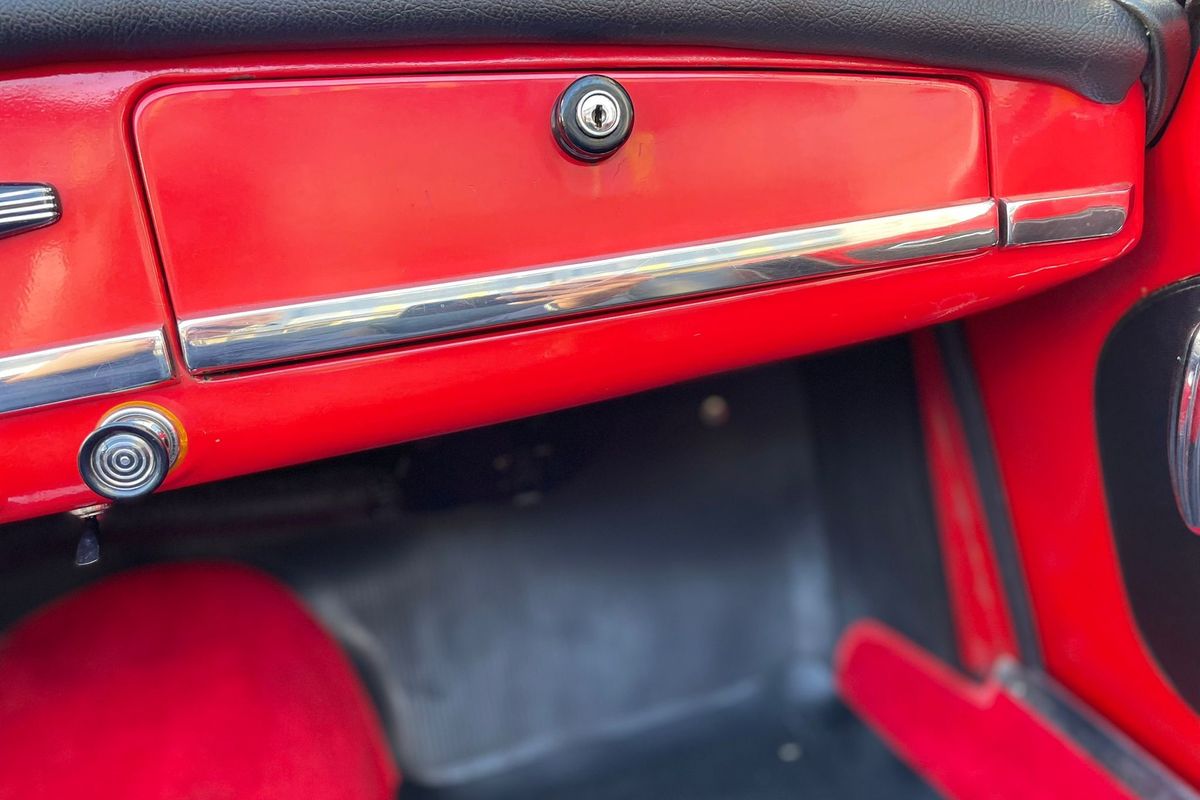 Alfa Romeo Giulia 1600 Spider