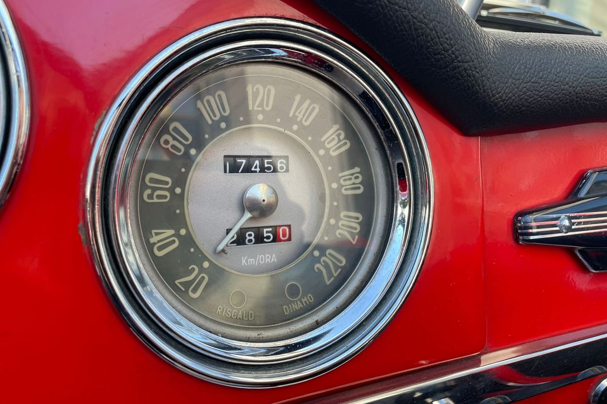 Alfa Romeo Giulia 1600 Spider