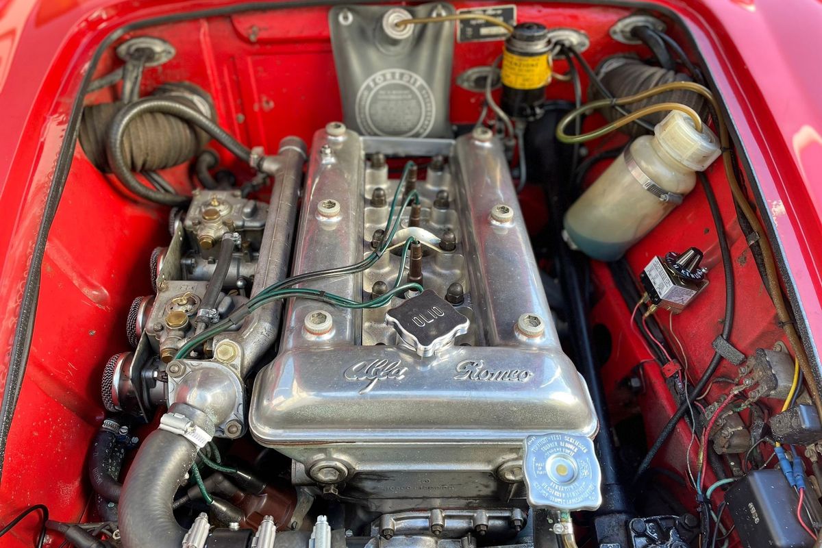 Alfa Romeo Giulia 1600 Spider