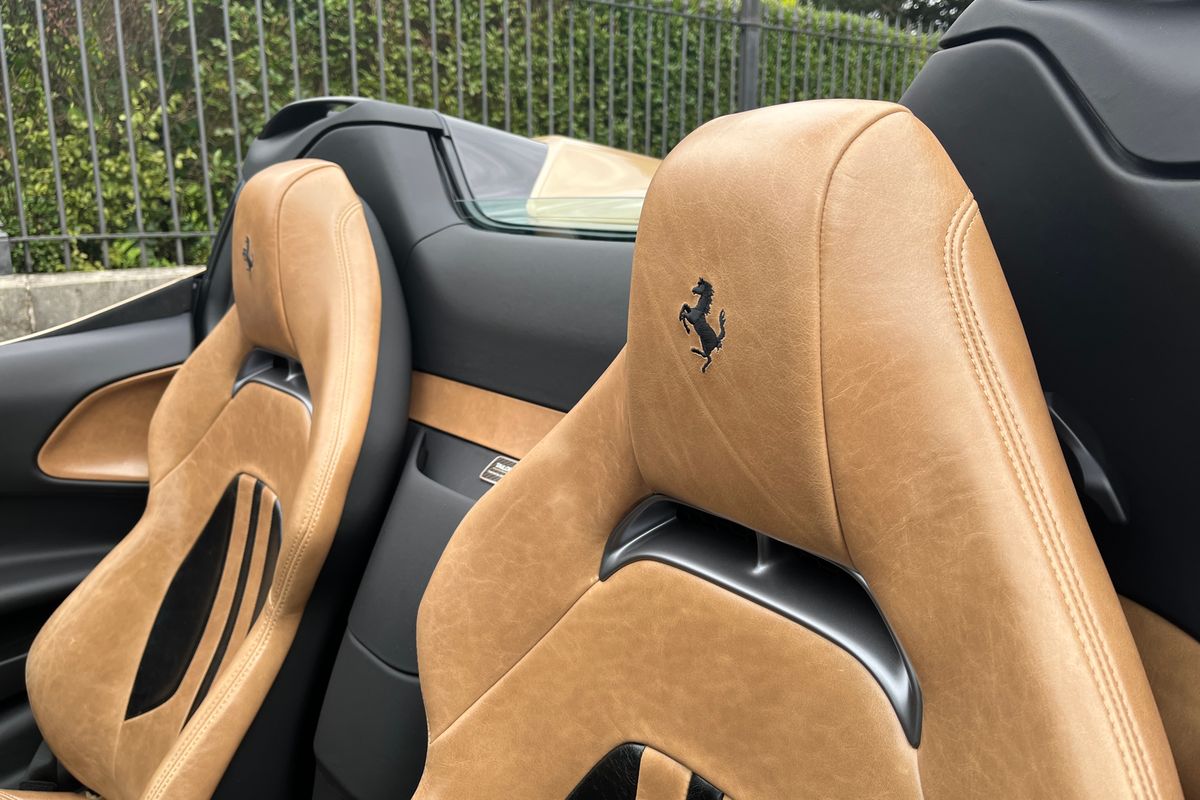 Ferrari SF90 Spider "Tailor Made"