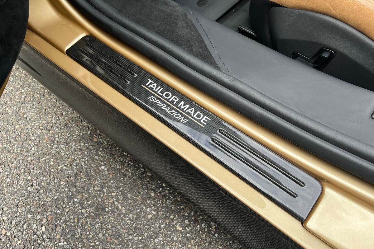 Ferrari SF90 Spider "Tailor Made"