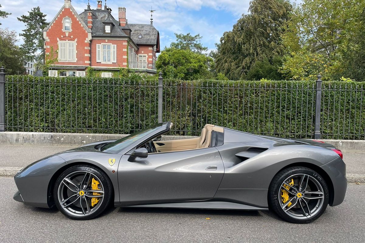 Ferrari 488 Spider