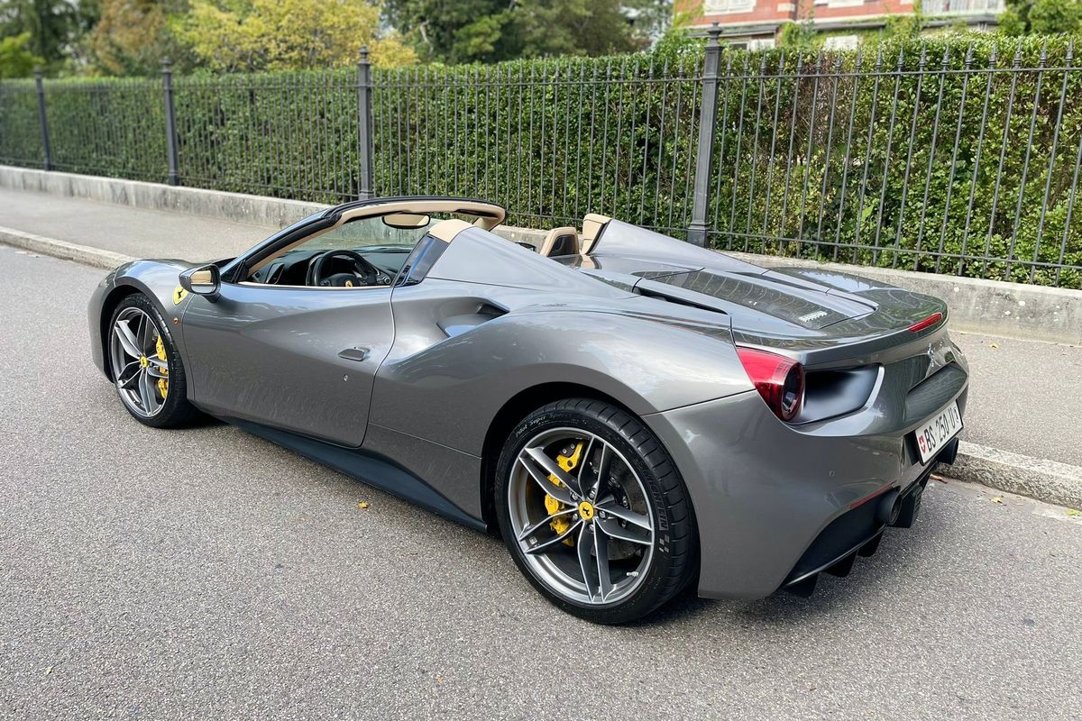 Ferrari 488 Spider