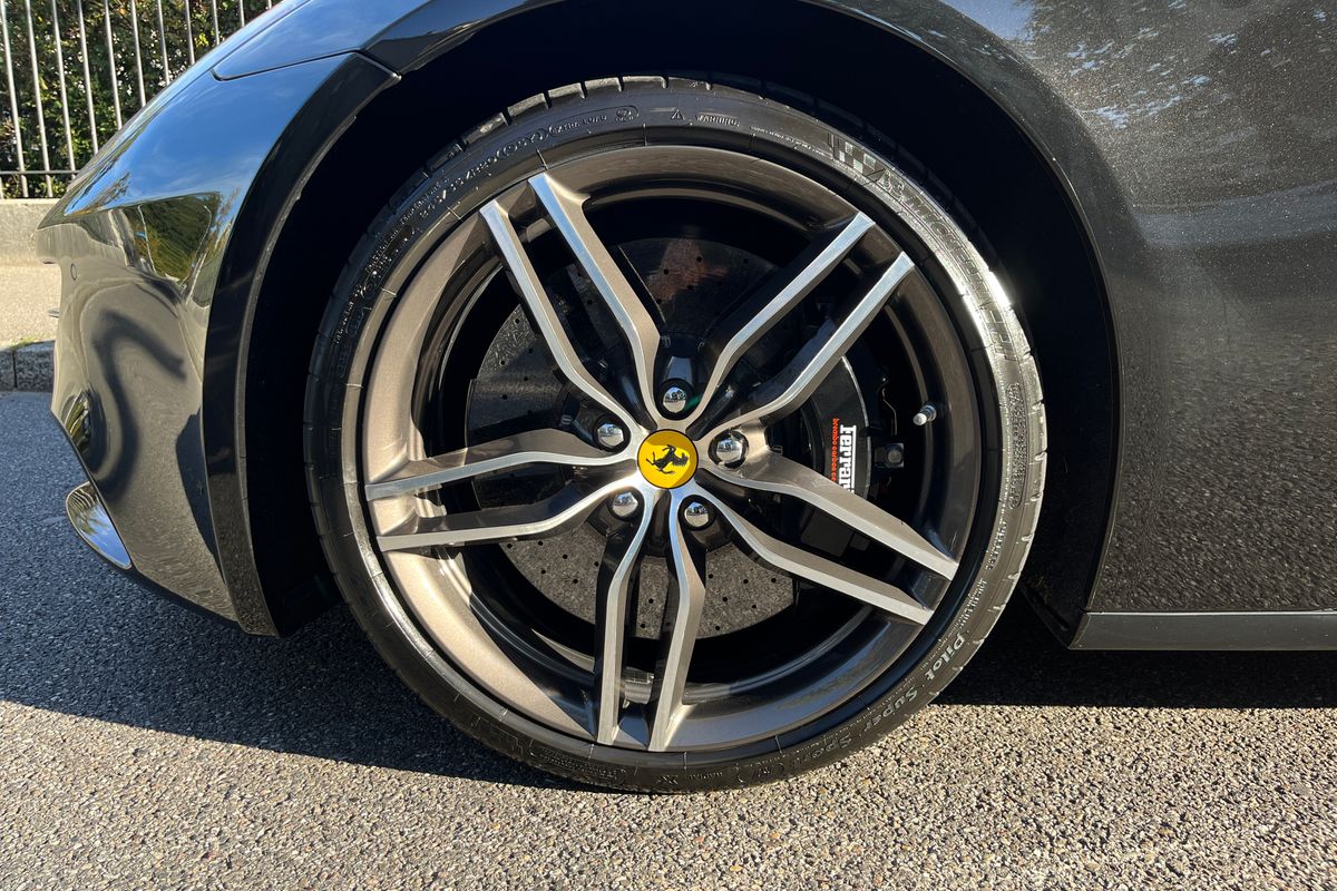 Ferrari FF