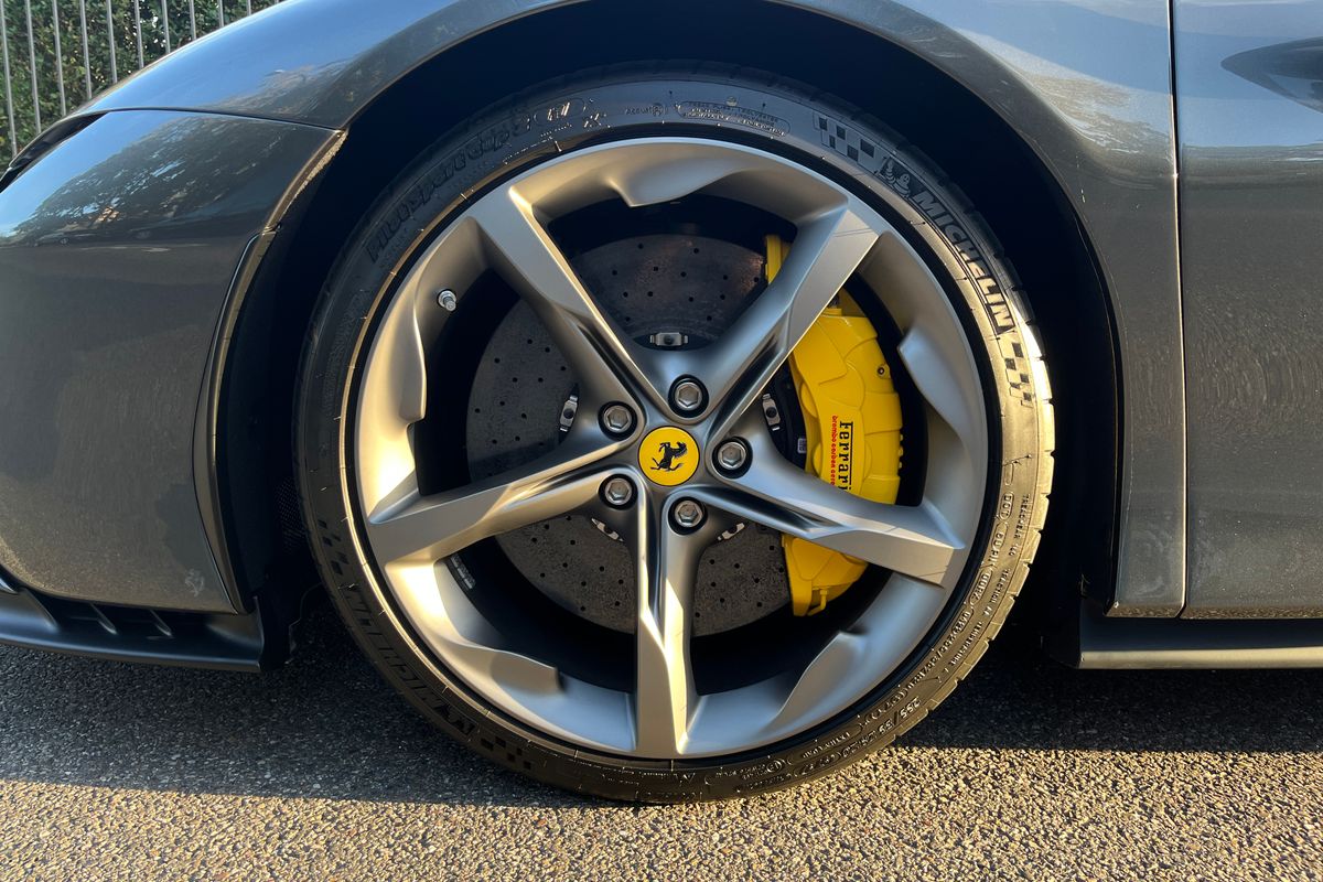 Ferrari SF90 Spider