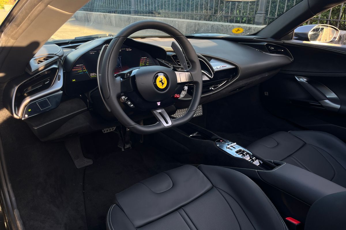 Ferrari SF90 Spider