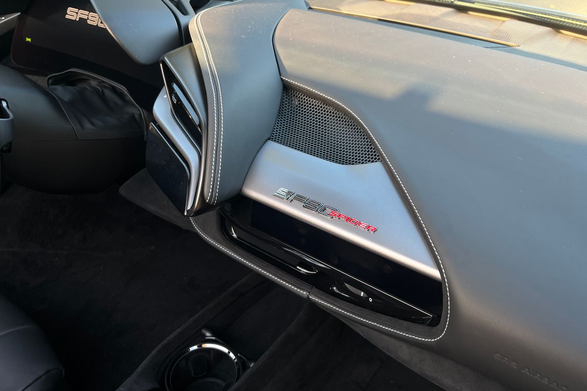 Ferrari SF90 Spider