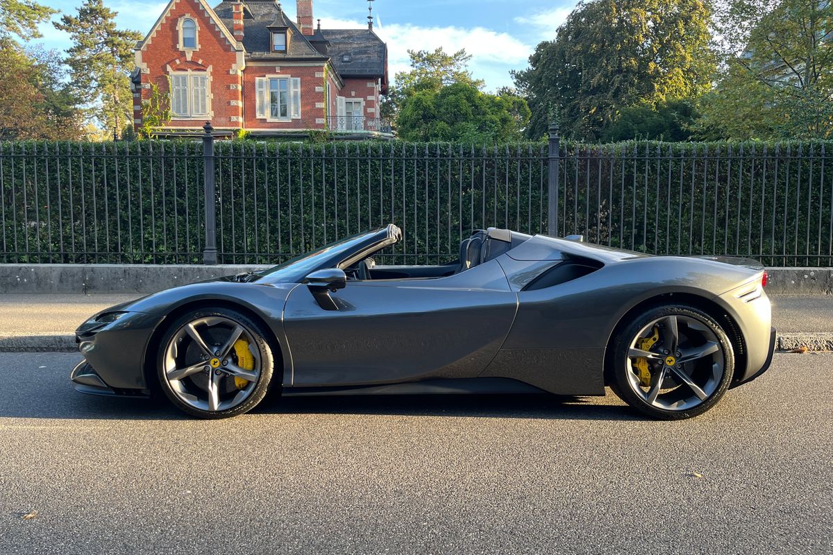 Ferrari SF90 Spider