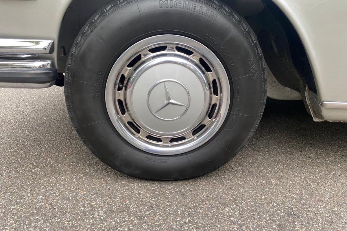 Mercedes-Benz 300 SEL 6.3