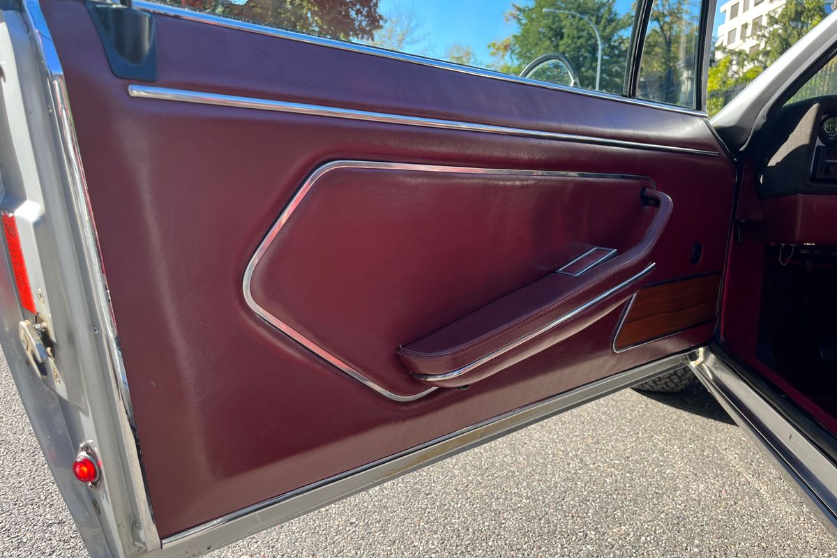 Lamborghini Espada 400 GT