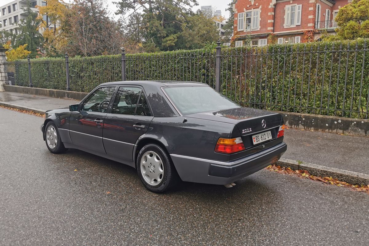 Mercedes-Benz 500 E