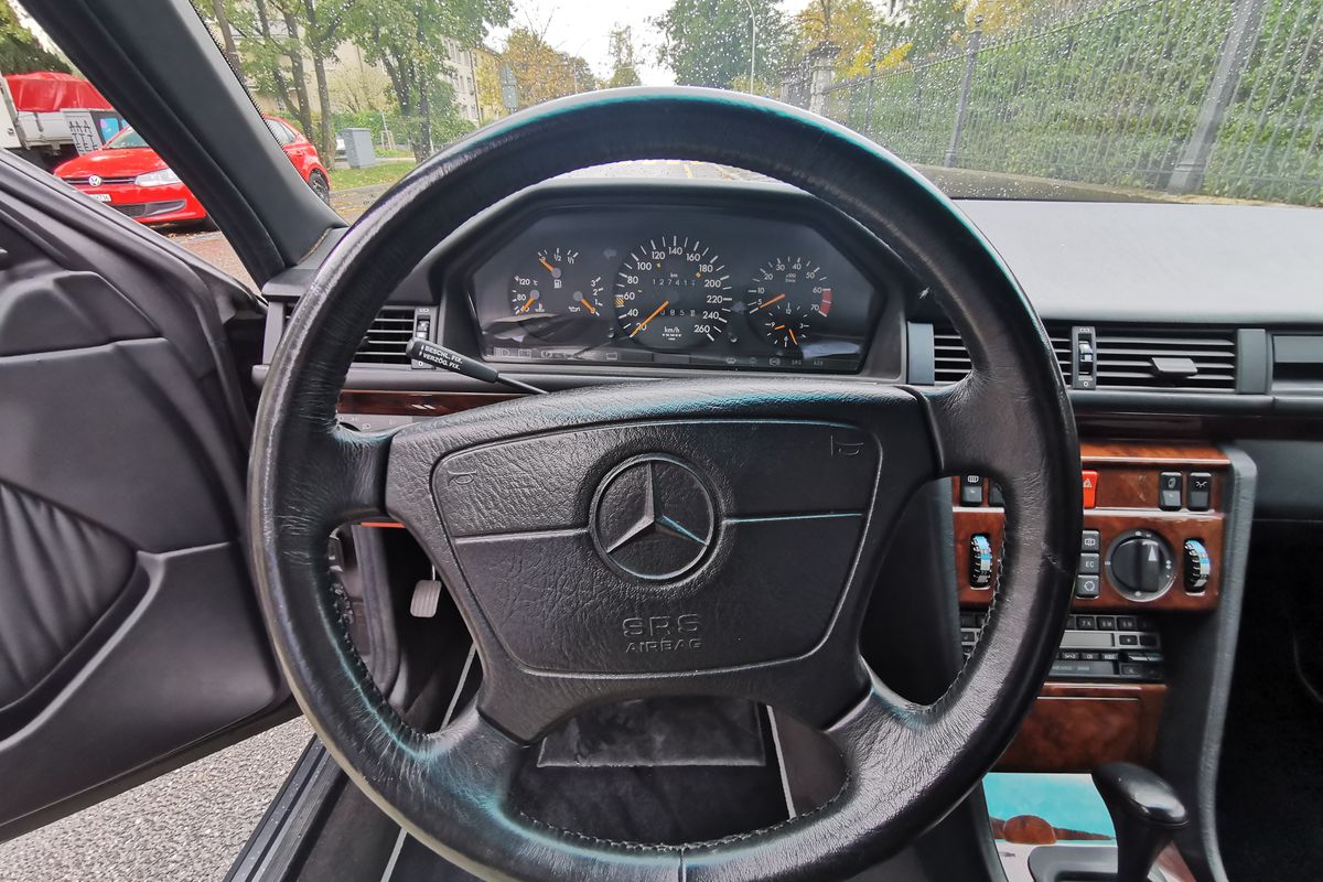 Mercedes-Benz 500 E