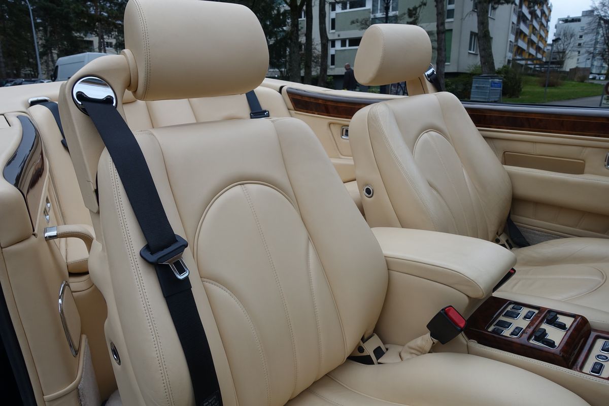 Rolls-Royce Corniche