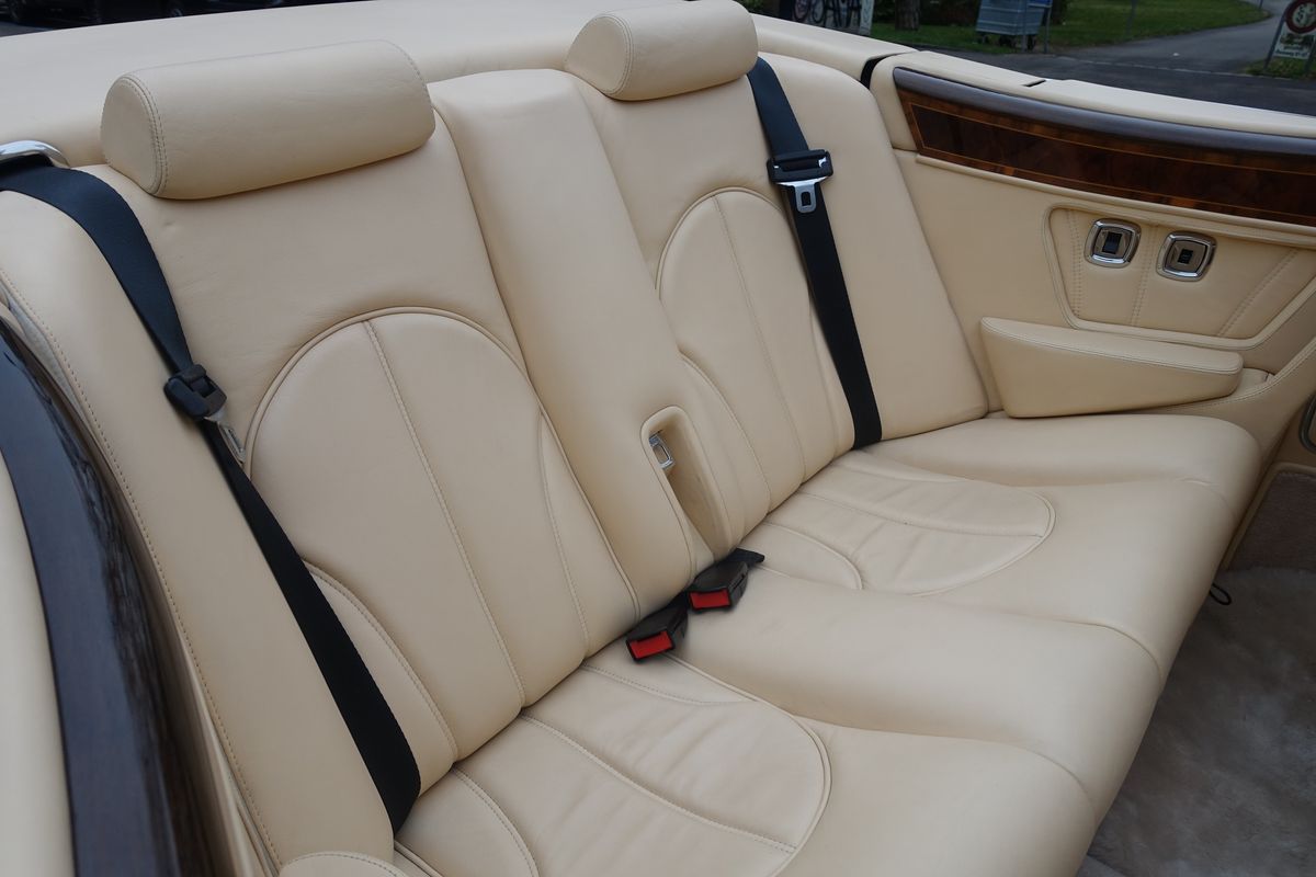 Rolls-Royce Corniche