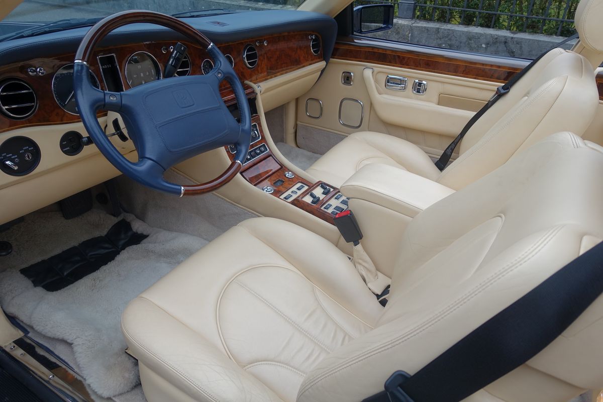 Rolls-Royce Corniche