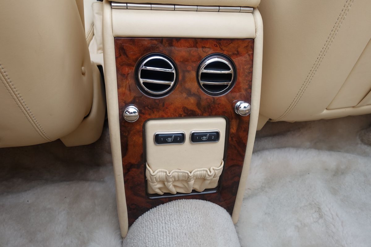 Rolls-Royce Corniche