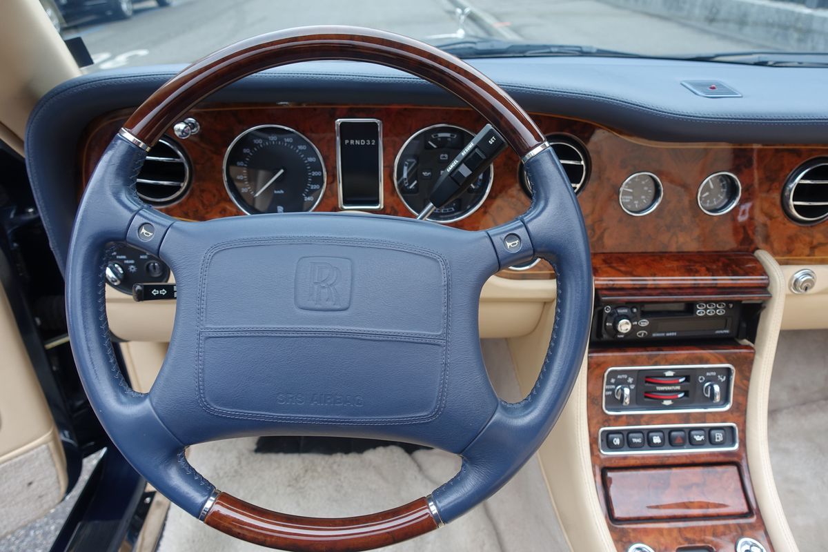 Rolls-Royce Corniche