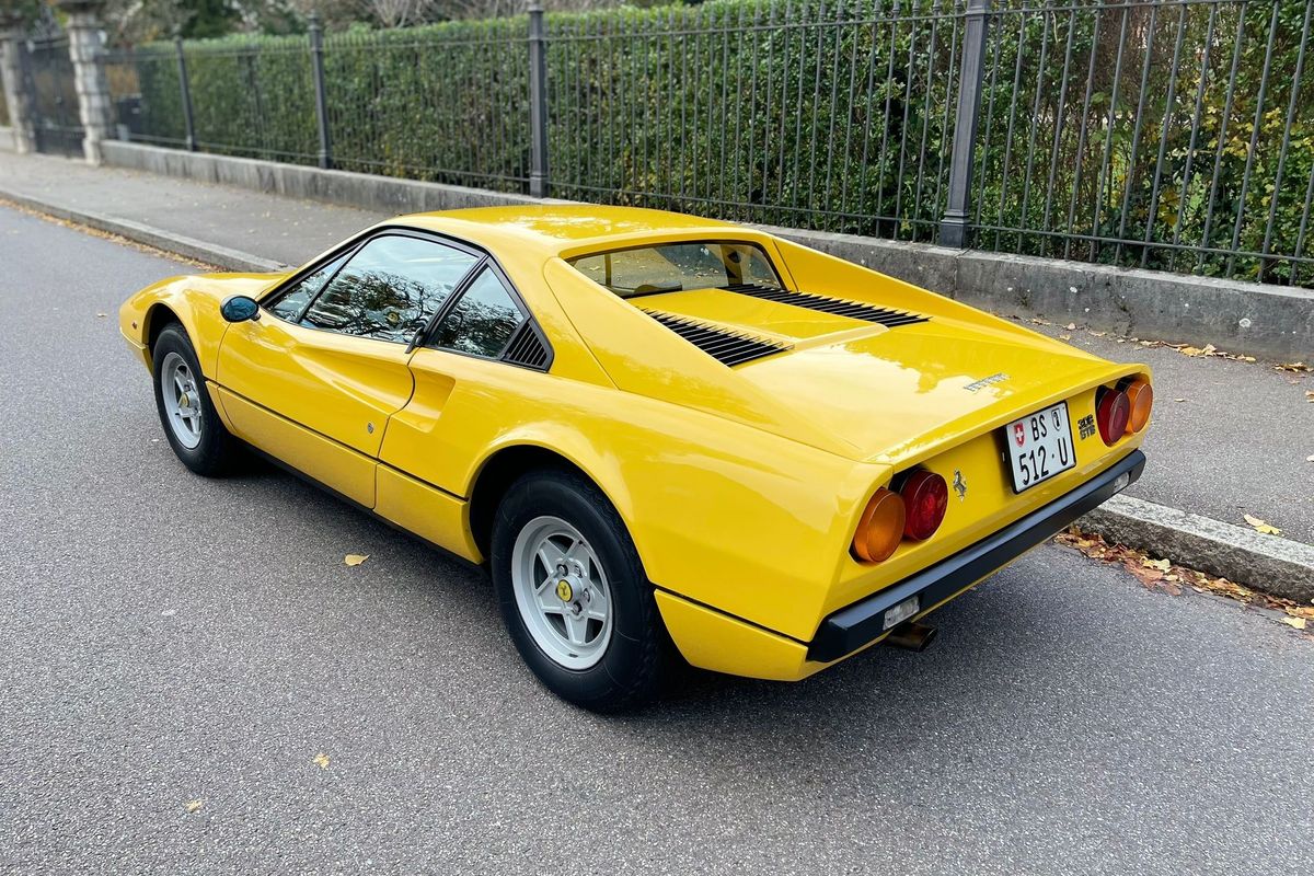 Ferrari 308 GTB Vetroresina